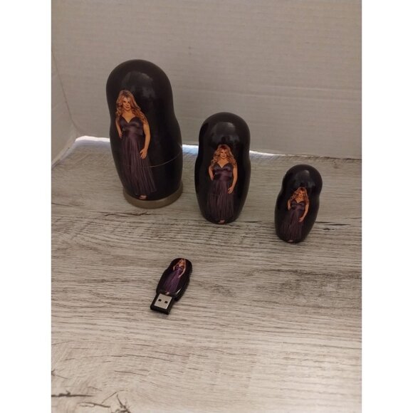 Kirstie Alleys Big Life Matryoshka Dolls 4-Piece Set With USB Drive Russia - Picture 2 of 4